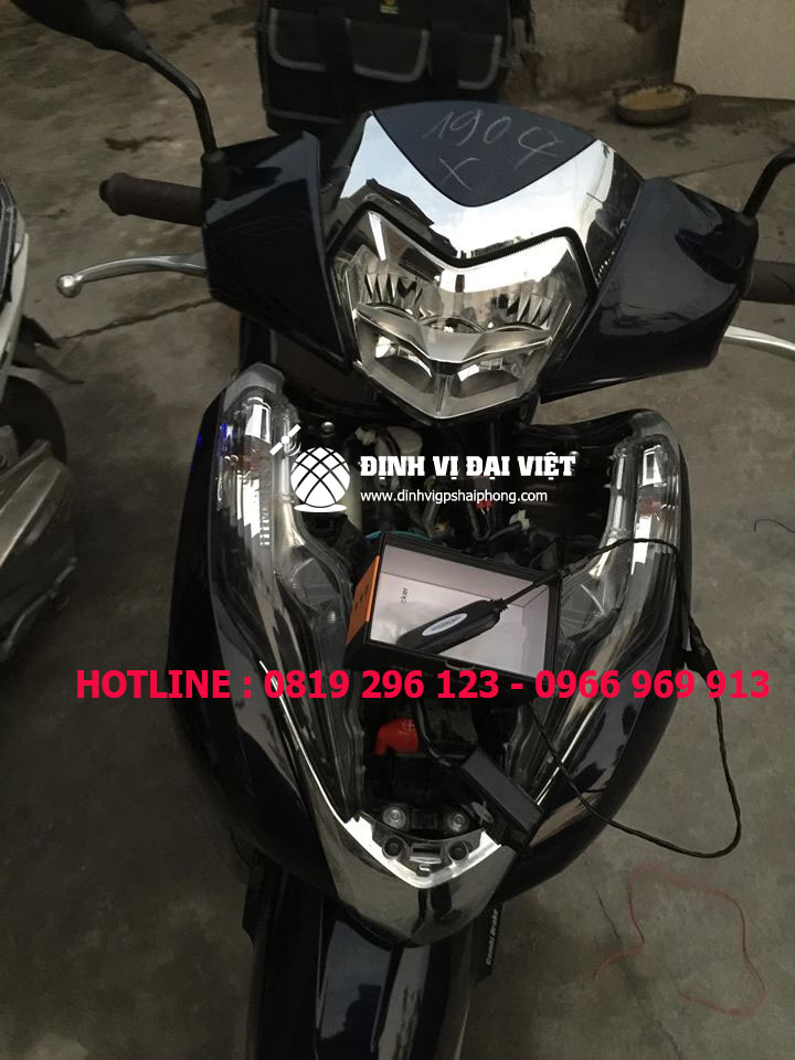 dinh vi xe may gia re bang la do son